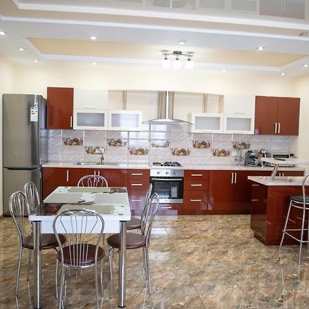 Appartamento Затишна Оселя Mizhhirya  Esterno foto